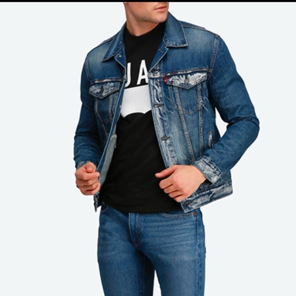 Levi blue denim bleached accent jeans jacket